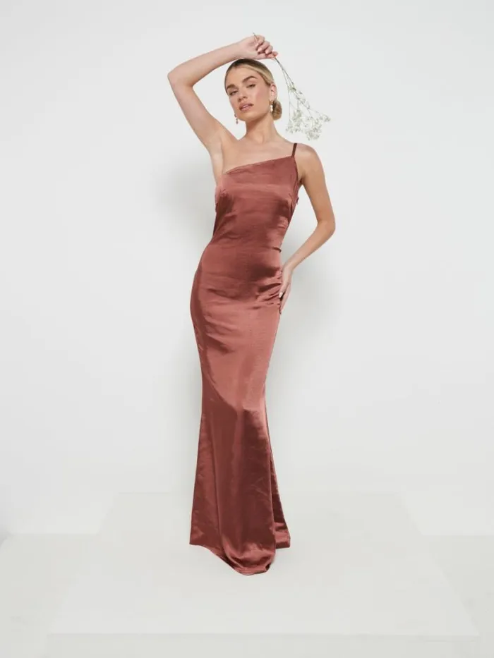 Pretty Lavish Bridesmaid Dresses Women Amelia Maxi Bridesmaid Dress Matte Mahogany