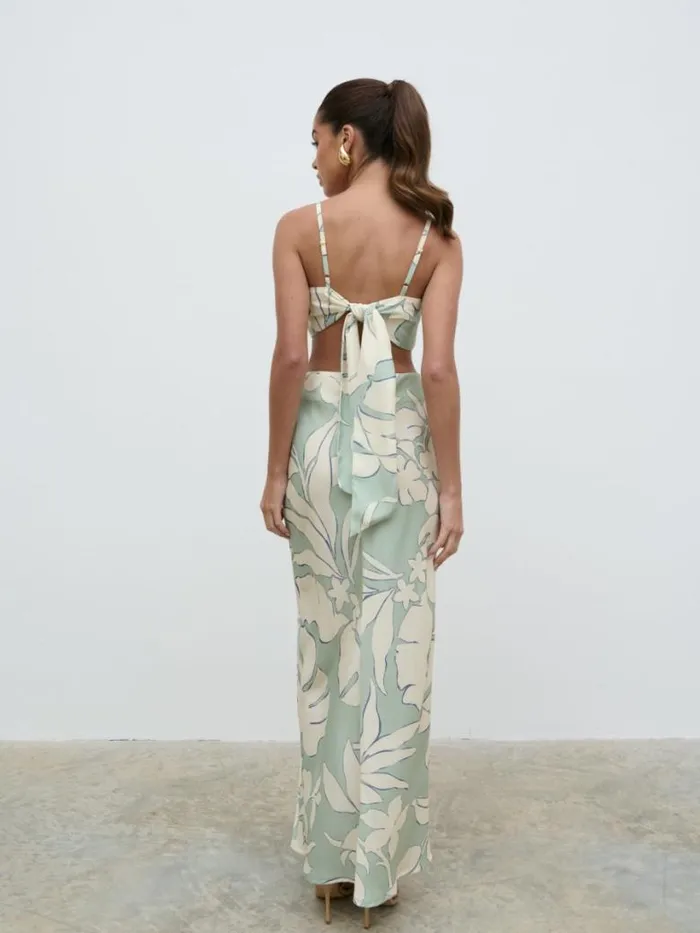 Pretty Lavish Dresses Women Nellie Cut Out Maxi Dress Seaspray Floral