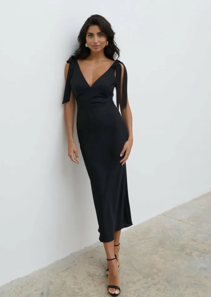 Pretty Lavish Dresses Women Piper Tie Midaxi Dress Black