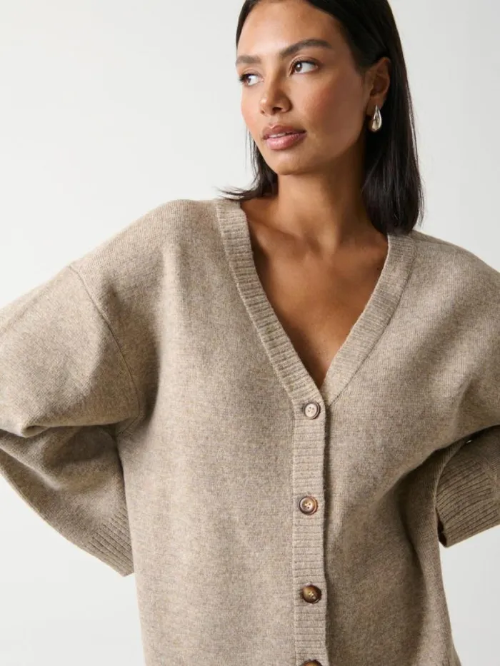 Pretty Lavish Knitwear Women Makai Oversized Cardigan Beige