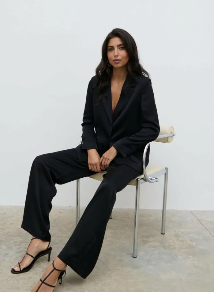 Pretty Lavish Outerwear Women Callie Satin Blazer Black