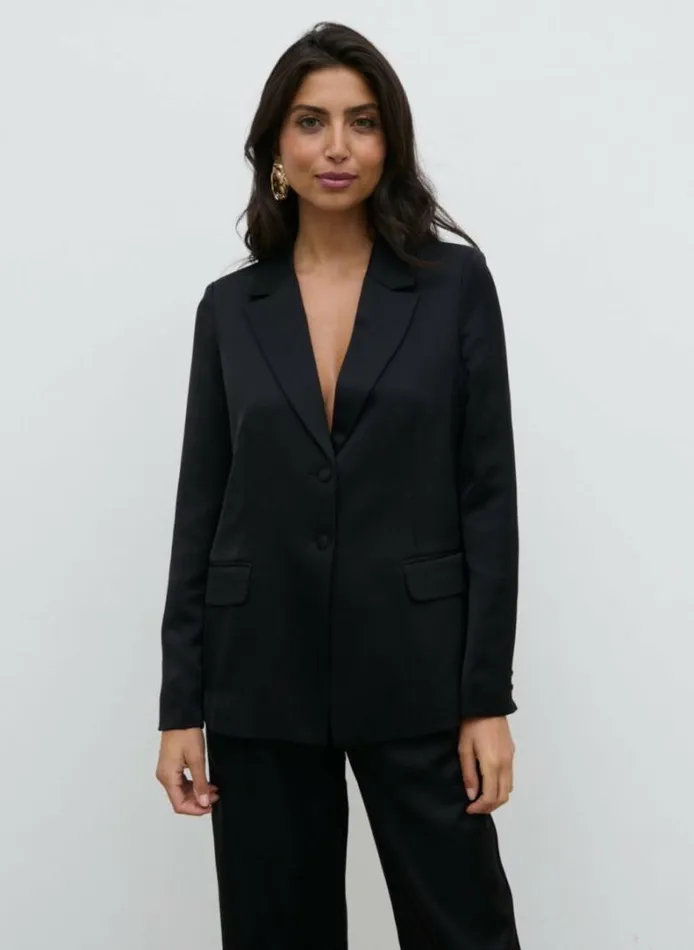 Pretty Lavish Outerwear Women Callie Satin Blazer Black