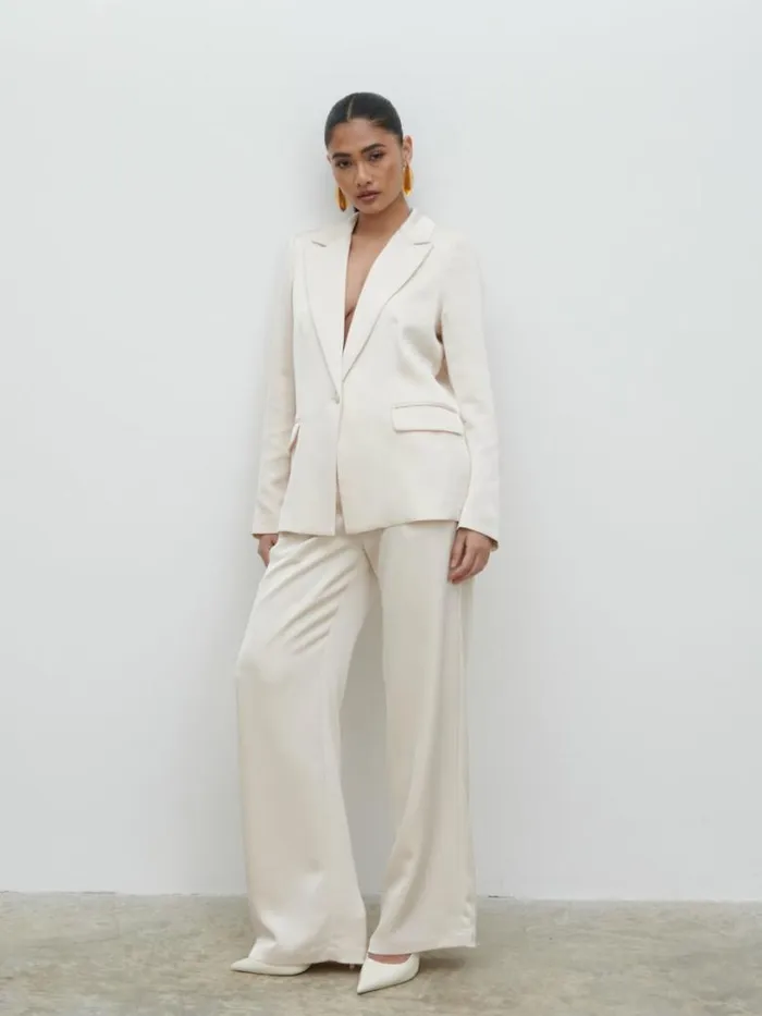 Pretty Lavish Outerwear Women Callie Satin Suit Jacket White