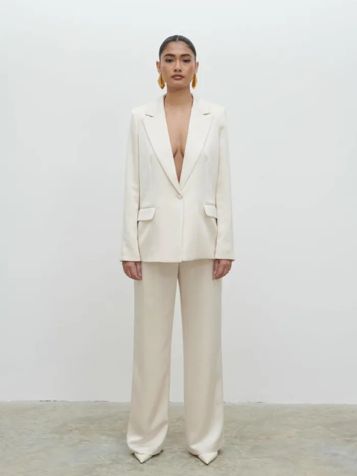 Pretty Lavish Outerwear Women Callie Satin Suit Jacket White