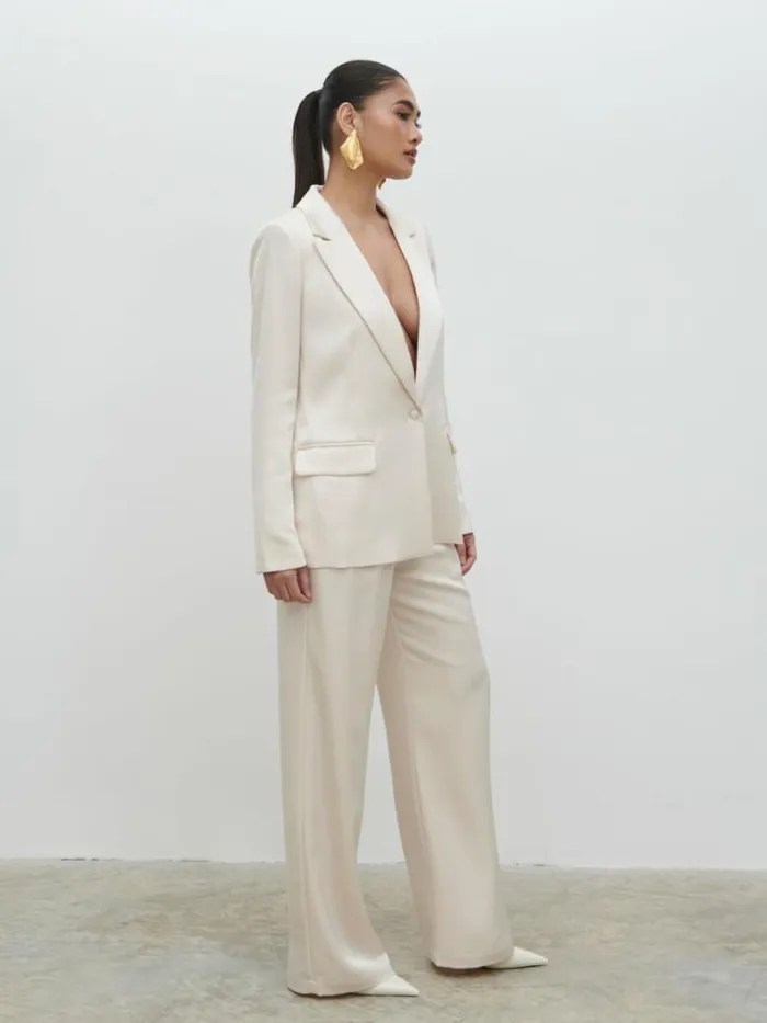 Pretty Lavish Outerwear Women Callie Satin Suit Jacket White