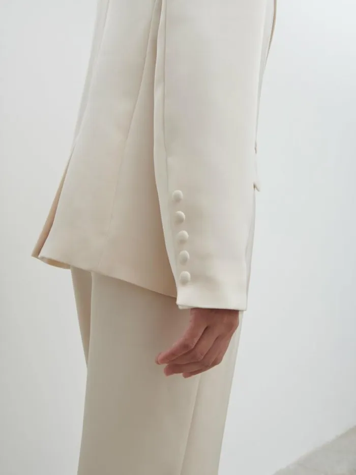 Pretty Lavish Outerwear Women Callie Satin Suit Jacket White