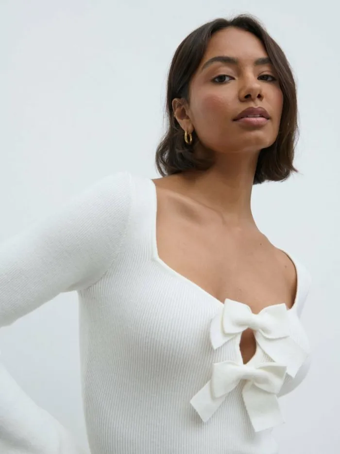 Pretty Lavish Tops Women Annabeth Bow Knit Top Cream