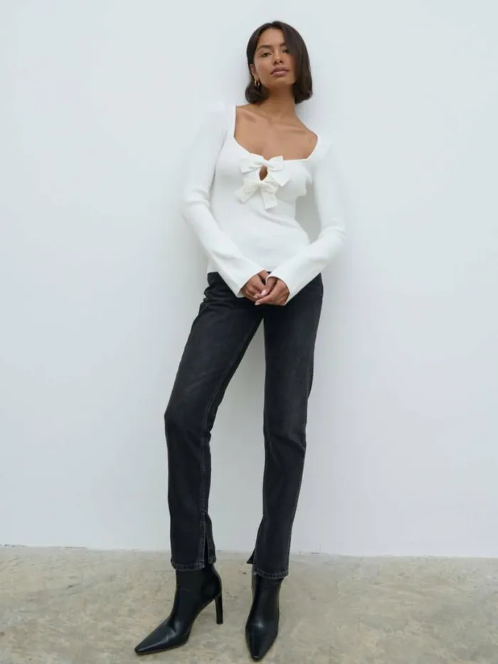 Pretty Lavish Tops Women Annabeth Bow Knit Top Cream