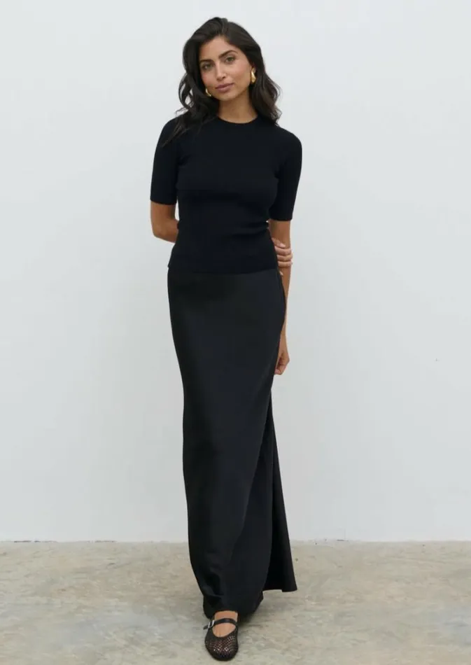 Pretty Lavish Tops Women Jayla Knit Top Black