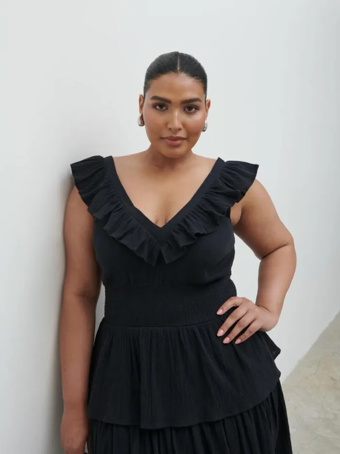 Pretty Lavish Wedding Guest Women Opal Ruffle Midaxi Dress Curve Black