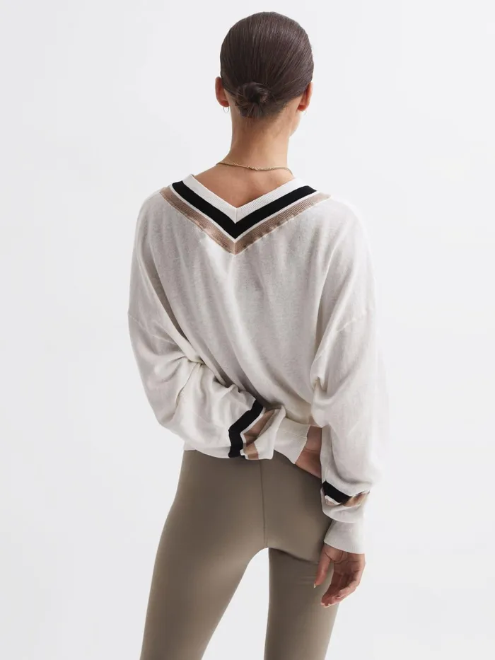Reiss Knitwear Bonita The Upside VNeck Jumper White 8211 Women