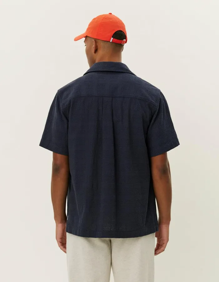 ShirtsOvershirts Men Les Deux Charlie SS Shirt 8211 Dark Navy