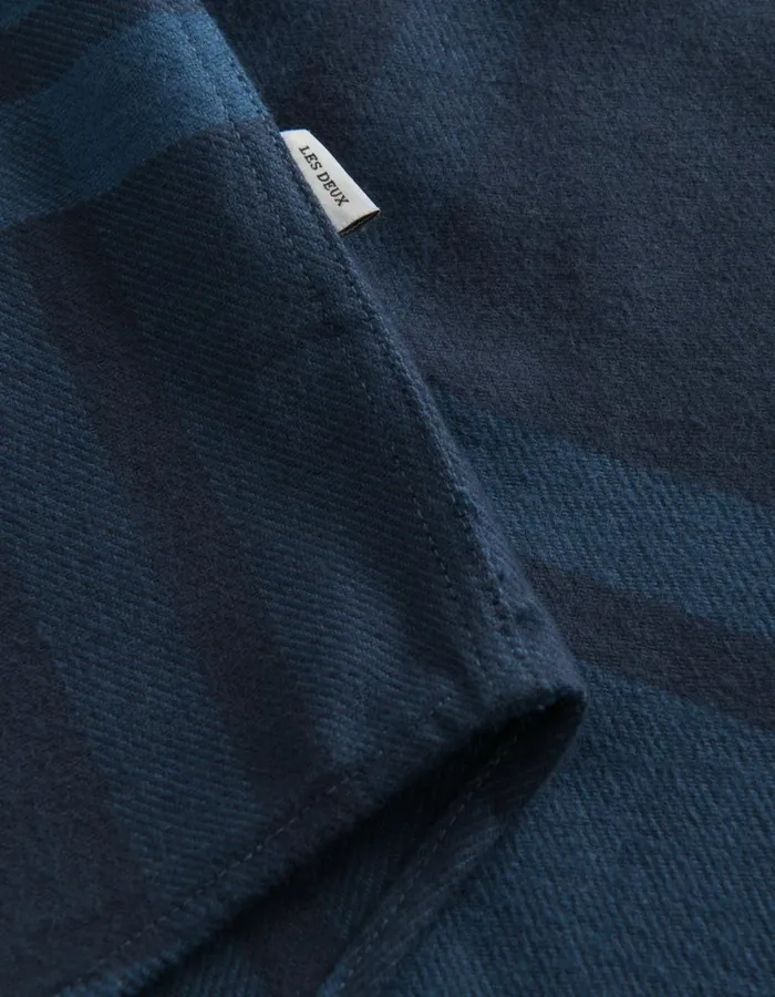 ShirtsOvershirts Men Les Deux Jeremy Flannel Shirt 8211 Dark NavyMidnight Blue