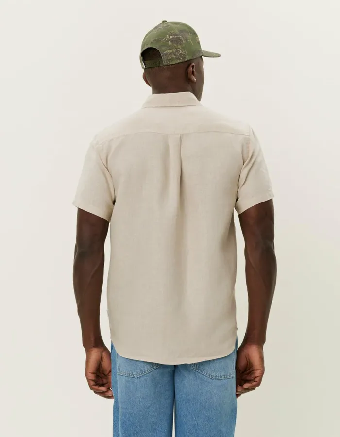 ShirtsOvershirts Men Les Deux Kris Linen SS Shirt 8211 Light IvoryLichen Green