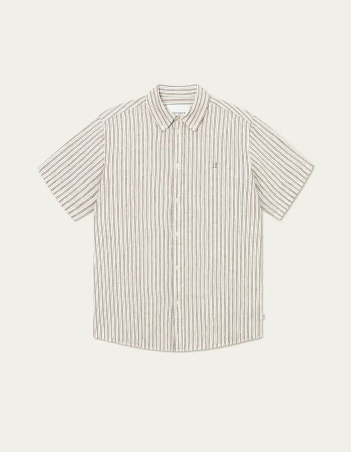 ShirtsOvershirts Men Les Deux Kris Linen SS Shirt 8211 Light IvoryWalnut