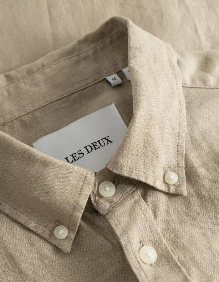 ShirtsOvershirts Men Les Deux Kristian Linen BD Shirt 8211 Dark Sand