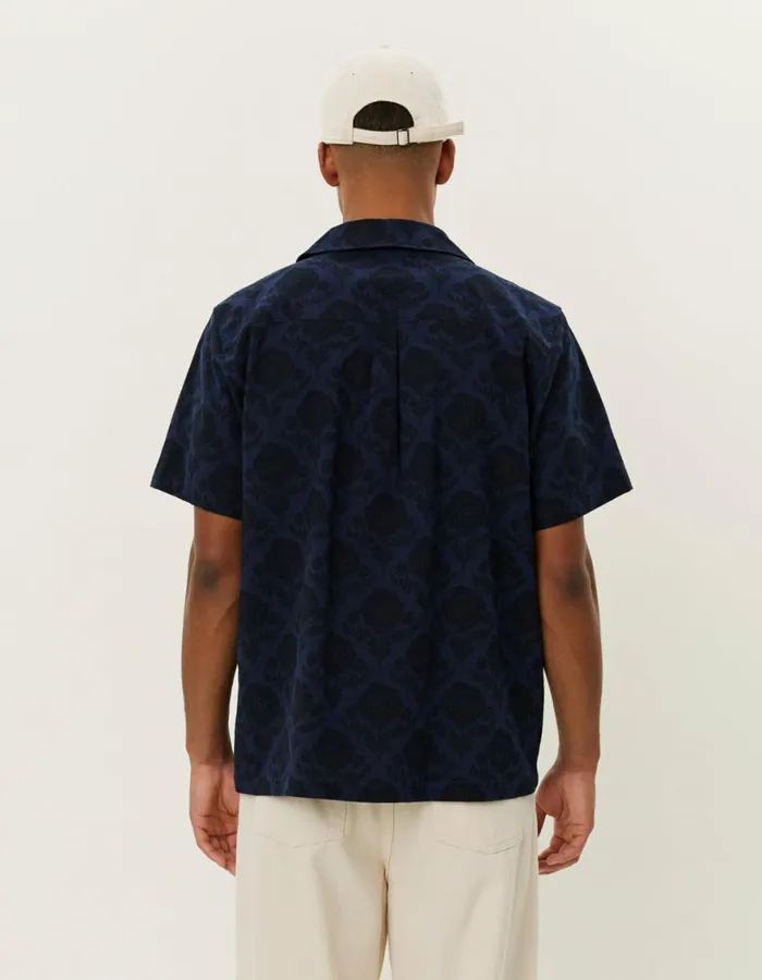 ShirtsOvershirts Men Les Deux Lesley Flower Tile AOP SS Shirt 8211 NavyDark Navy