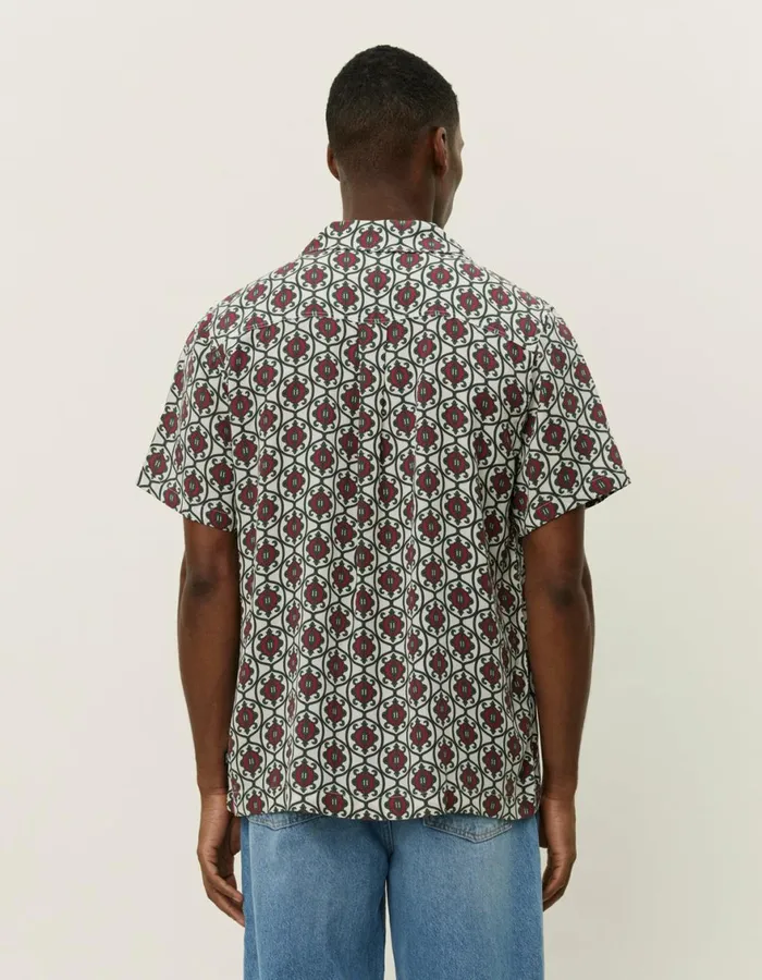 ShirtsOvershirts Men Les Deux Ornament Tencel SS Shirt 8211 IvoryChive Green