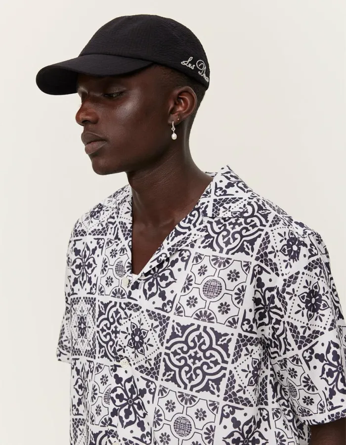 ShirtsOvershirts Men Les Deux Tiles AOP SS Shirt 8211 WhiteBlack