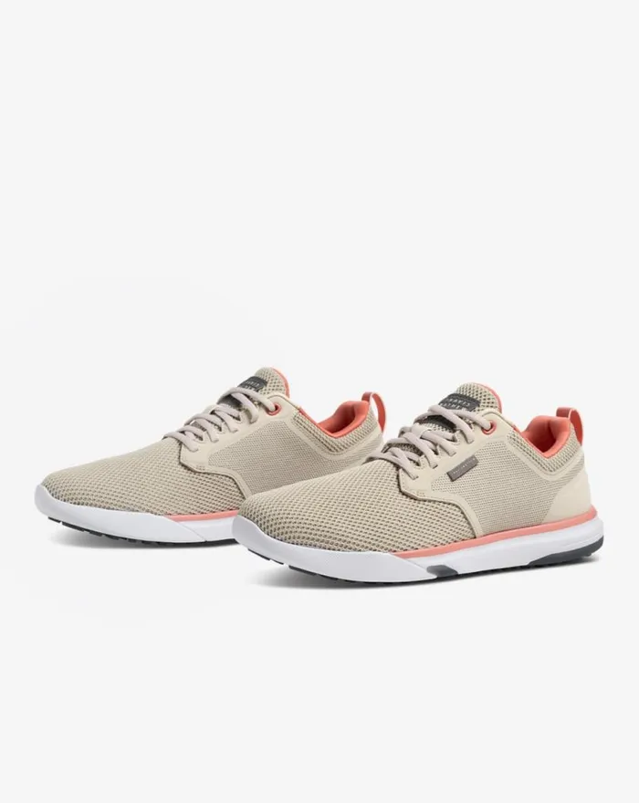 Shoes THE DAILY PRO HYBRID SHOE Moonbeam TravisMathew Casual Shoes