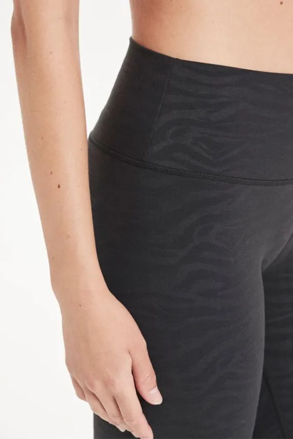 Sosandar Black Embossed Zebra Print High Waisted Activewear Leggings Black Women Activewear Sosandar Black Embossed Zebra Print High Waisted Activewear Leggings Black Women Activewear