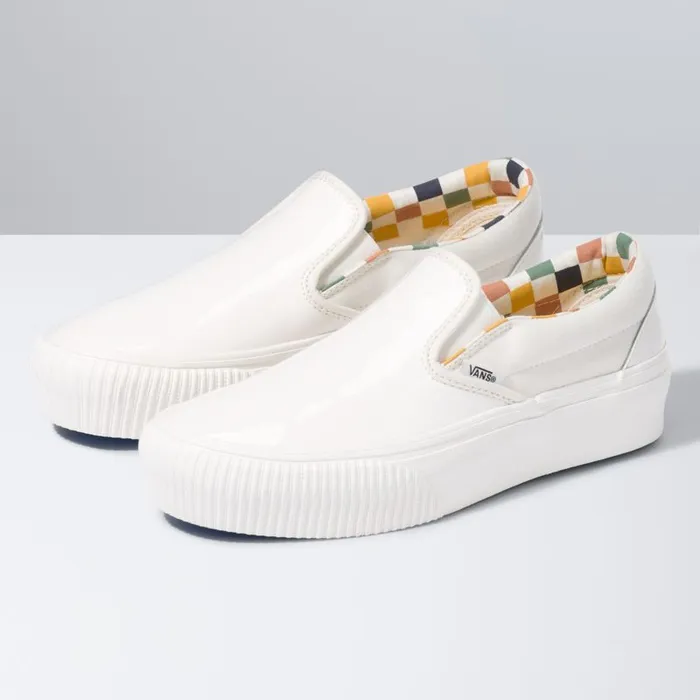 Surf Vibes Women Vans Karina Rozunko SlipOn Platform SF Patentmarshmallow