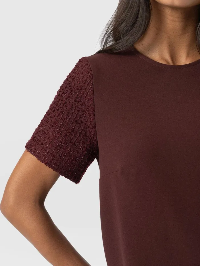 Taylor Rayner Contrast Tee 8211 Maroon Maroon Women Saint And Sofia TShirts and Tanks