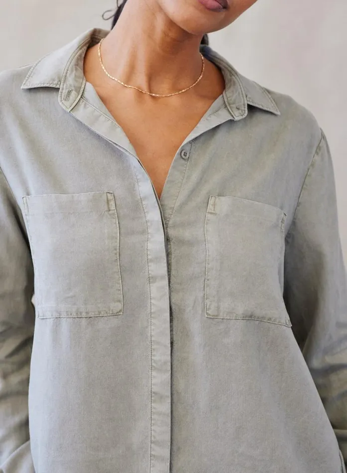 Two Pocket Classic Button Down 8211 Soft Army Women Bella Dahl Long Sleeve Two Pocket Classic Button Down 8211 Soft Army Women Bella Dahl Long Sleeve