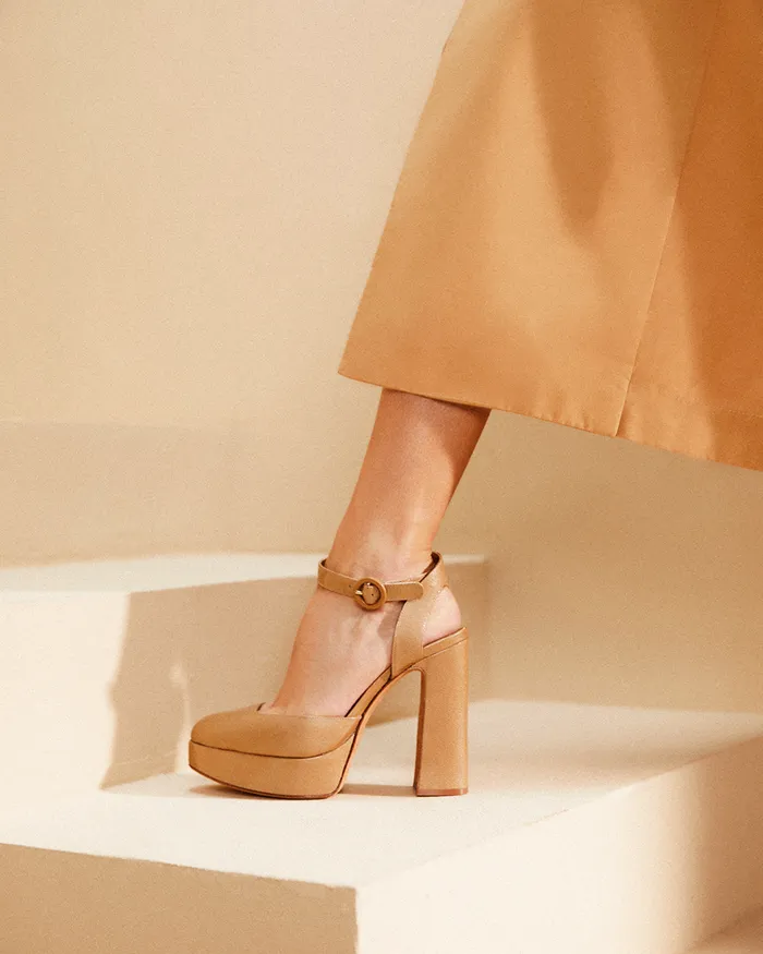 Vita Platform Suede Nut Nut Women Alexandre Birman Pumps