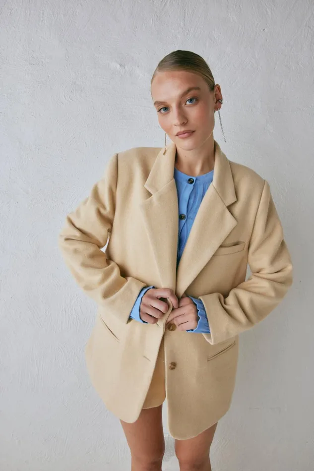 VRG GRL JacketsCoats Nada Blazer Butter 8211 Women VRG GRL JacketsCoats Nada Blazer Butter 8211 Women