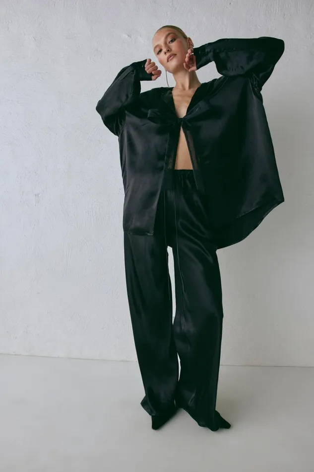 VRG GRL Long Sleeve Rae Satin Top Black 8211 Women VRG GRL Long Sleeve Rae Satin Top Black 8211 Women