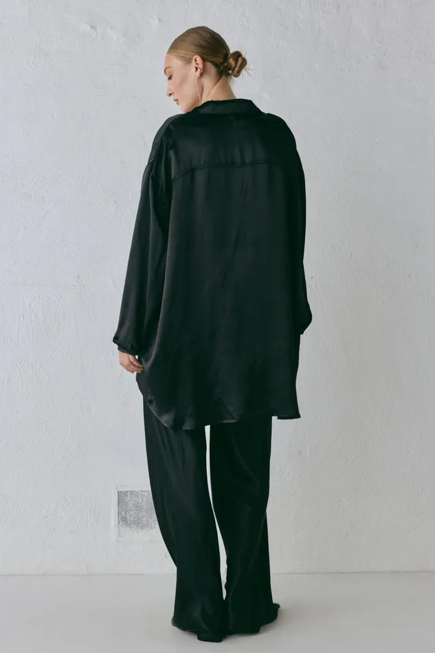 VRG GRL Long Sleeve Rae Satin Top Black 8211 Women VRG GRL Long Sleeve Rae Satin Top Black 8211 Women