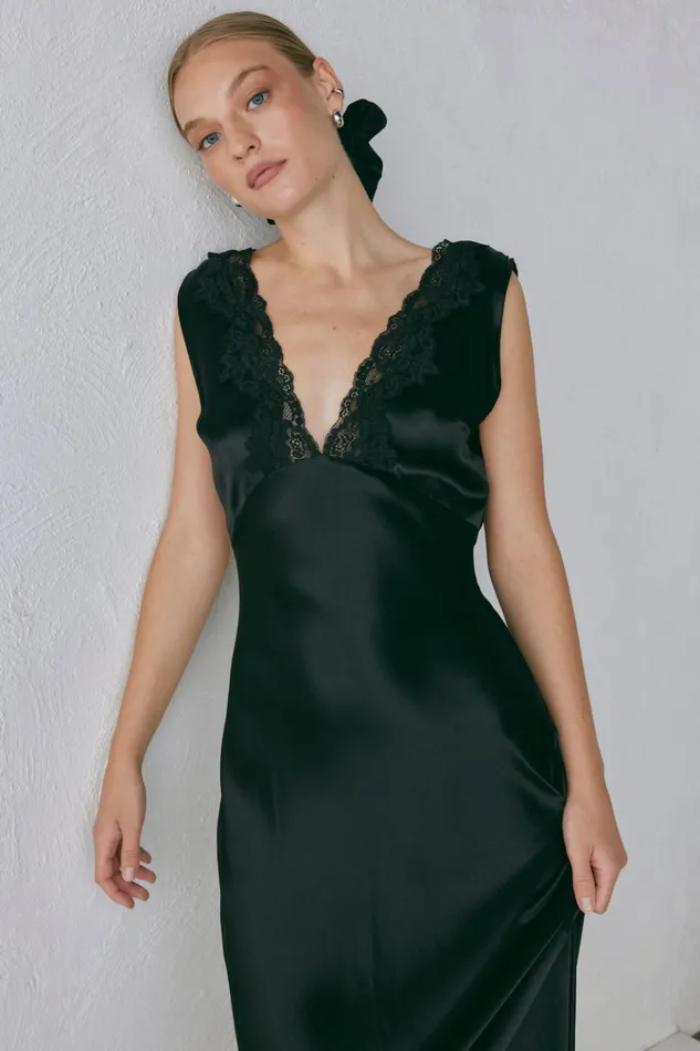 VRG GRL MidiMaxi Dresses Tully Satin Maxi Dress Black 8211 Women VRG GRL MidiMaxi Dresses Tully Satin Maxi Dress Black 8211 Women