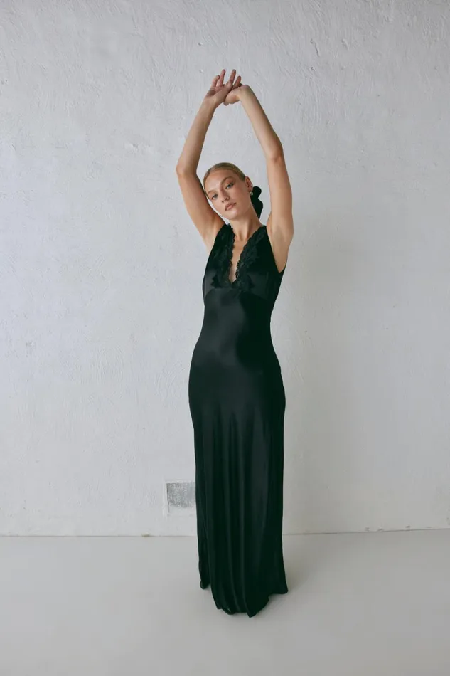 VRG GRL MidiMaxi Dresses Tully Satin Maxi Dress Black 8211 Women VRG GRL MidiMaxi Dresses Tully Satin Maxi Dress Black 8211 Women
