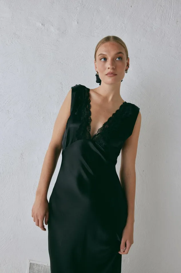VRG GRL MidiMaxi Dresses Tully Satin Maxi Dress Black 8211 Women VRG GRL MidiMaxi Dresses Tully Satin Maxi Dress Black 8211 Women
