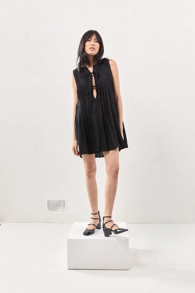VRG GRL Mini Dresses Valeria Linen Mini Dress Black 8211 Women VRG GRL Mini Dresses Valeria Linen Mini Dress Black 8211 Women