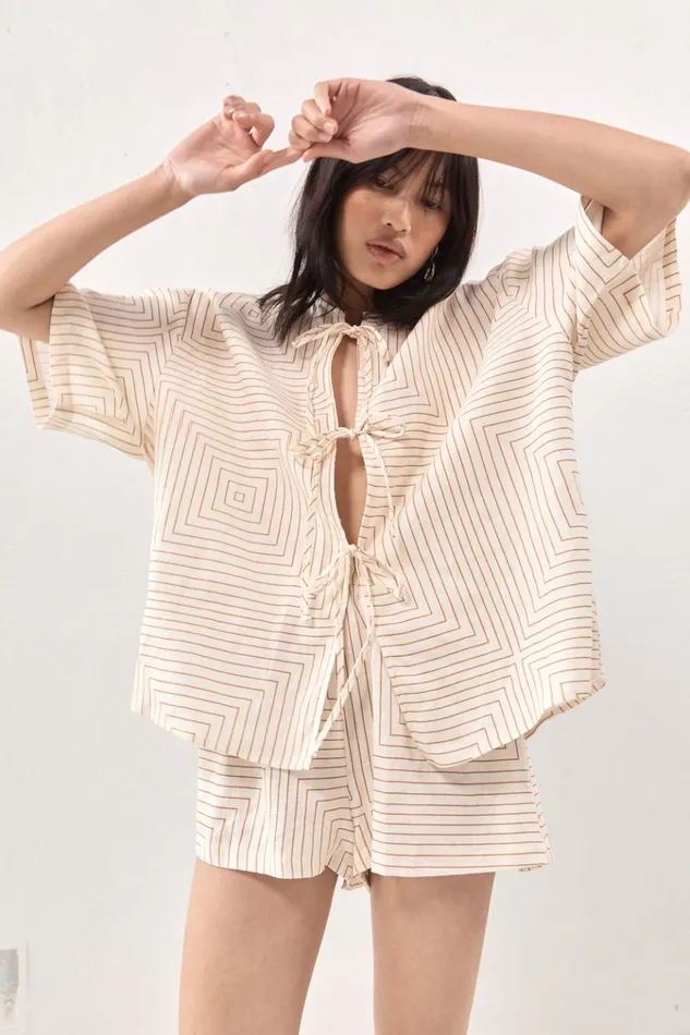 VRG GRL Short Sleeve Naomi Linen Smock Top Juno 8211 Women