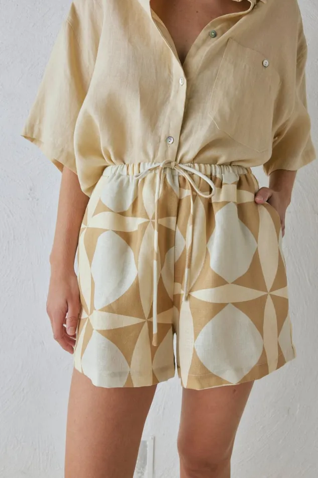 VRG GRL Shorts Annika Linen Shorts Scope 8211 Women VRG GRL Shorts Annika Linen Shorts Scope 8211 Women