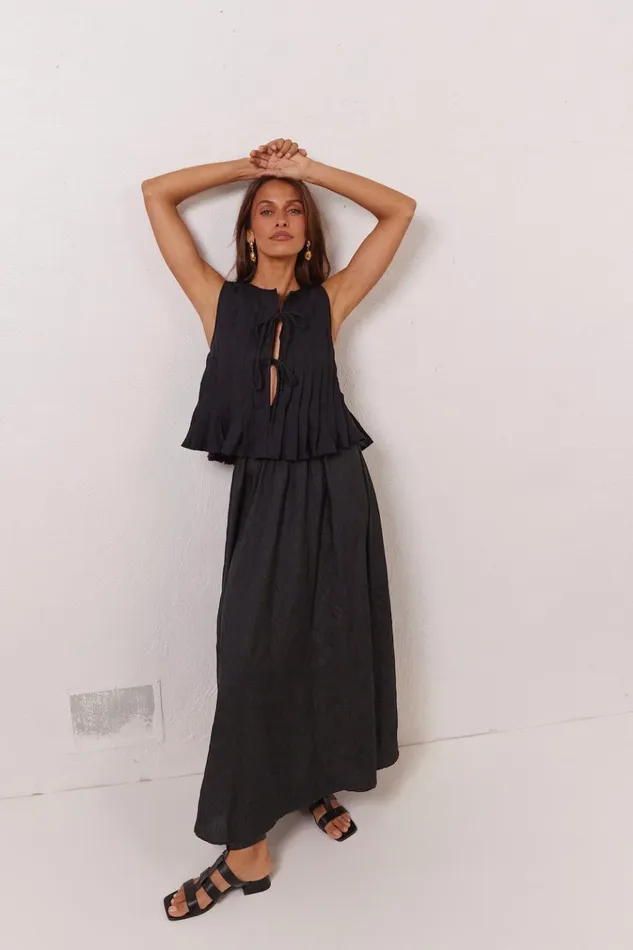 VRG GRL Skirts Solara Midi Skirt Black 8211 Women VRG GRL Skirts Solara Midi Skirt Black 8211 Women