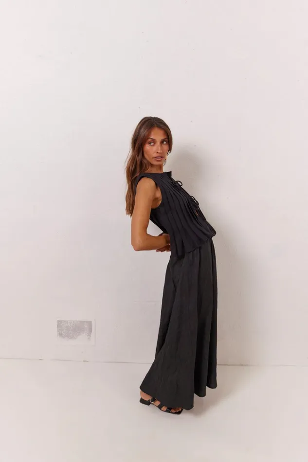 VRG GRL Skirts Solara Midi Skirt Black 8211 Women VRG GRL Skirts Solara Midi Skirt Black 8211 Women