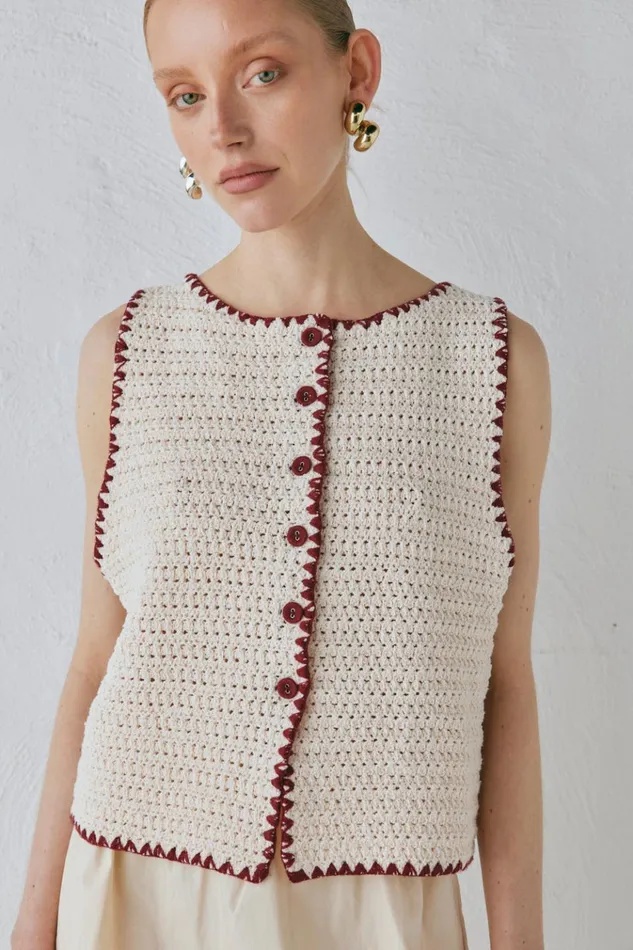 VRG GRL Sleeveless Stella Knit Vest Cream 8211 Women VRG GRL Sleeveless Stella Knit Vest Cream 8211 Women