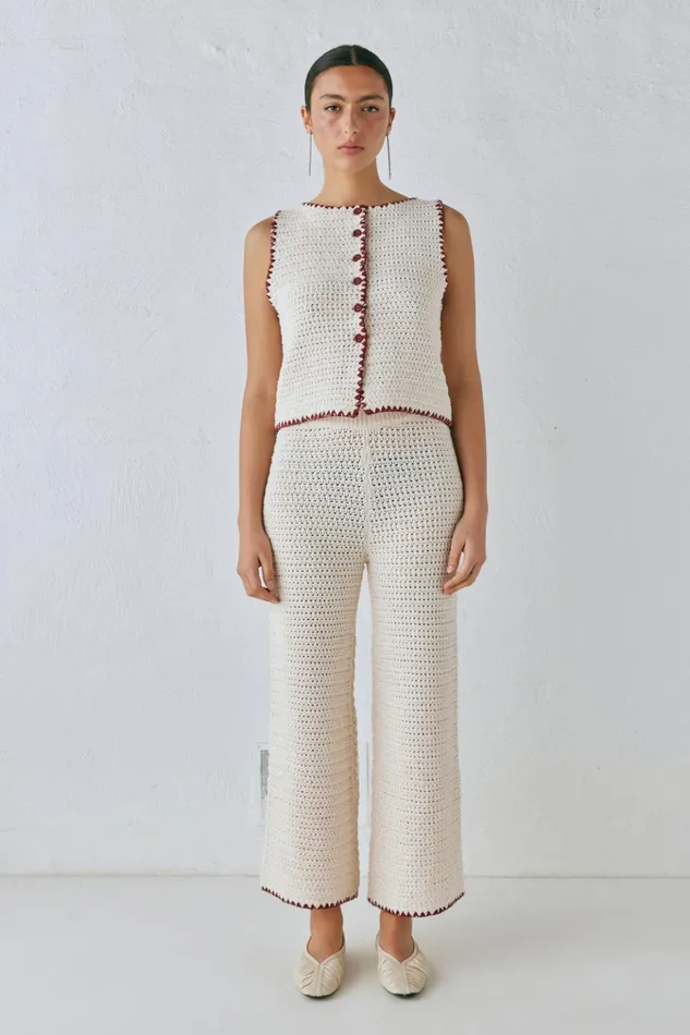 VRG GRL Sleeveless Stella Knit Vest Cream 8211 Women VRG GRL Sleeveless Stella Knit Vest Cream 8211 Women