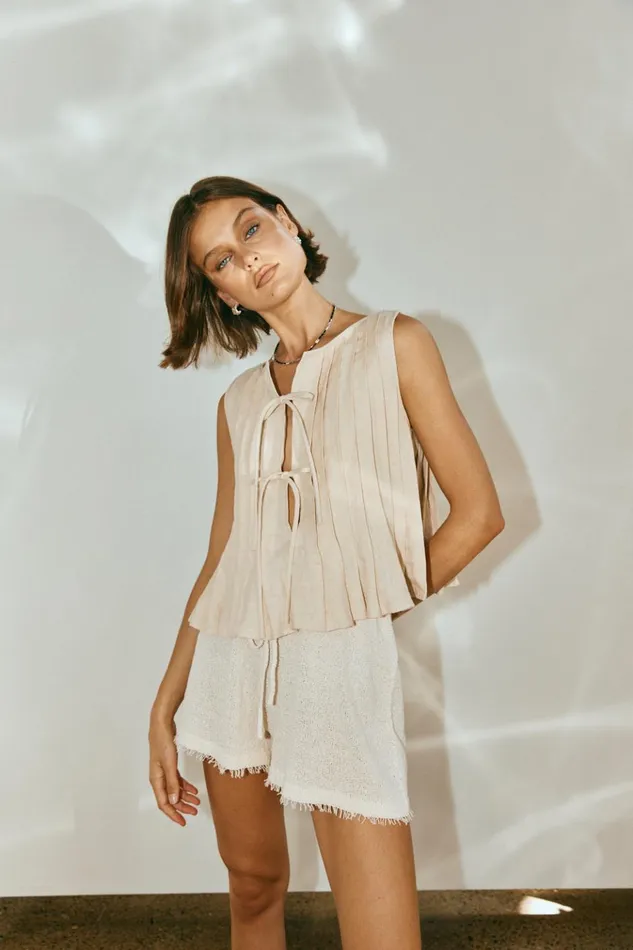 VRG GRL Sleeveless Valeria Linen Top Oatmeal 8211 Women VRG GRL Sleeveless Valeria Linen Top Oatmeal 8211 Women