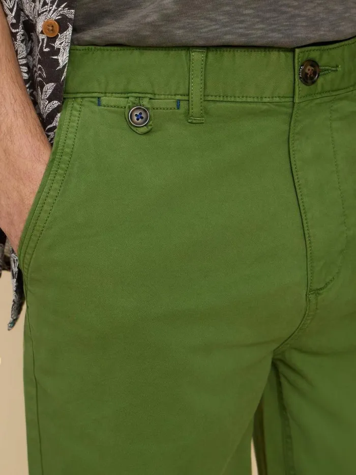 White Stuff CHINOS Sutton Organic Chino Short Bright Green 8211 Men White Stuff CHINOS Sutton Organic Chino Short Bright Green 8211 Men