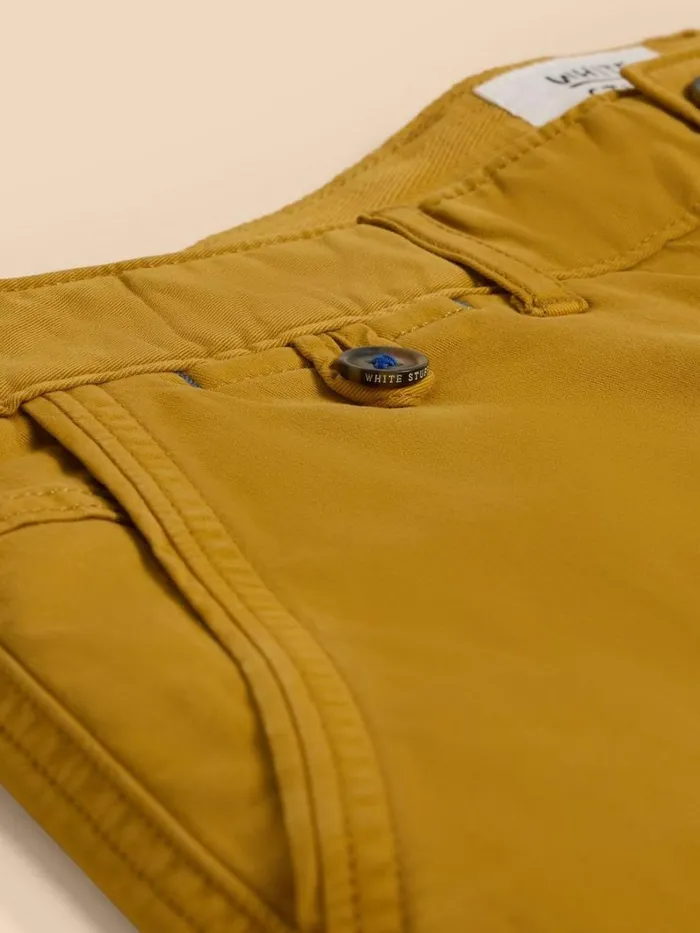 White Stuff CHINOS Sutton Organic Chino Short Deep Yellow 8211 Men