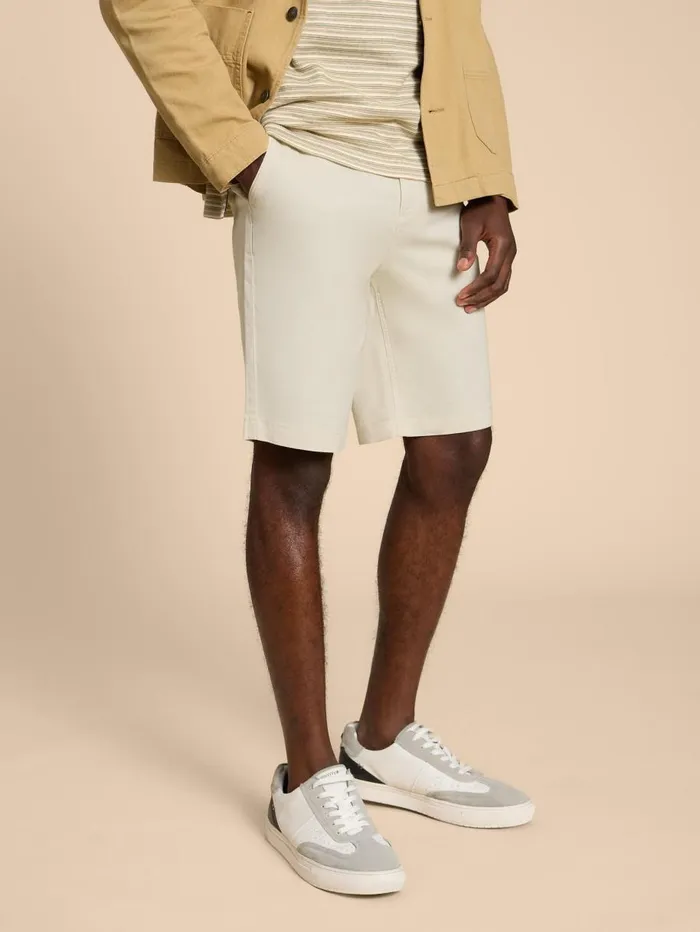 White Stuff CHINOS Sutton Organic Chino Short Natural White 8211 Men White Stuff CHINOS Sutton Organic Chino Short Natural White 8211 Men