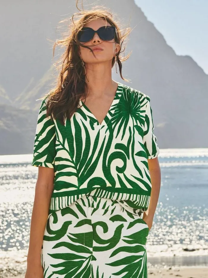 White Stuff SHIRTS and BLOUSES Elisa Eco Vero Top Green Print 8211 Women White Stuff SHIRTS and BLOUSES Elisa Eco Vero Top Green Print 8211 Women