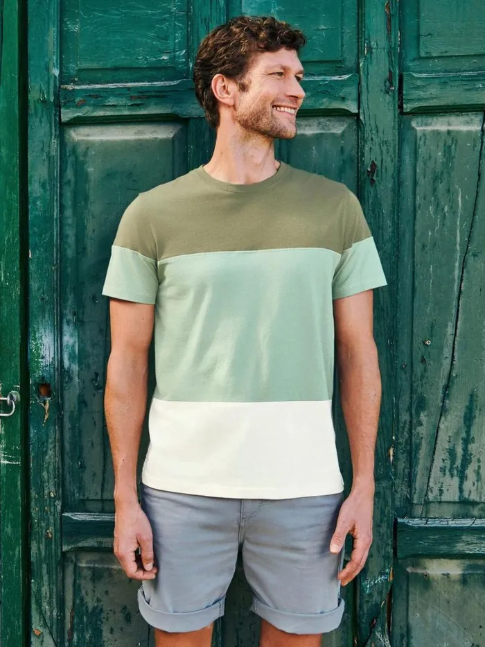 White Stuff TSHIRTS Linwood Colourblock SS Tee Dusty Green 8211 Men White Stuff TSHIRTS Linwood Colourblock SS Tee Dusty Green 8211 Men