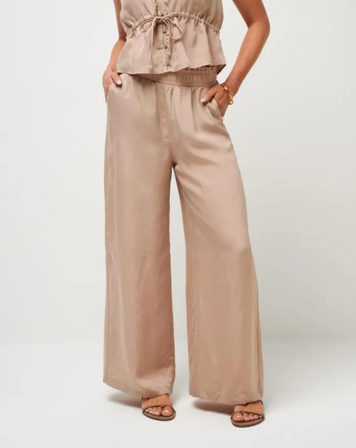 Women CHARDONNAY SUNDAY PANT Almondine TravisMathew Pants