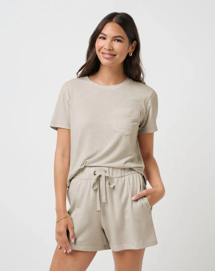 Women CLOUD CREW POCKET TEE Heather Oatmeal TravisMathew Tees